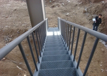 移动式钢结构楼梯